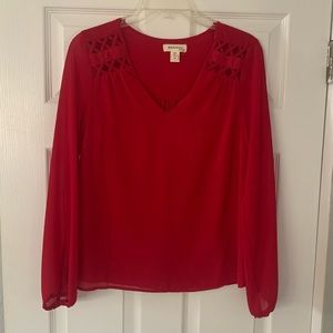 Synched Wrist Long Sleeved Top